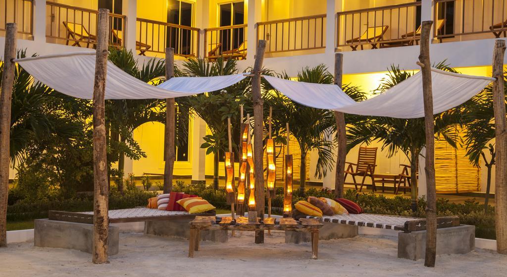 Amra Palace Gan (Laamu Atoll) Exterior foto