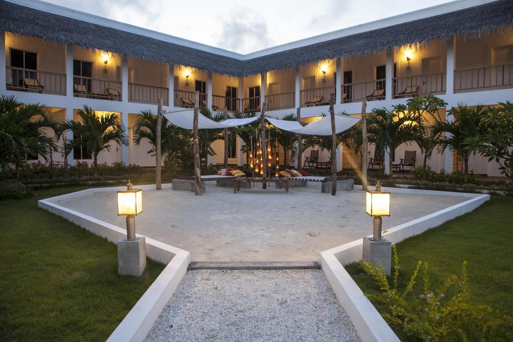 Amra Palace Gan (Laamu Atoll) Exterior foto