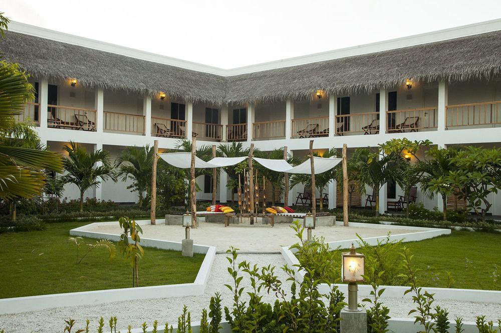 Amra Palace Gan (Laamu Atoll) Exterior foto