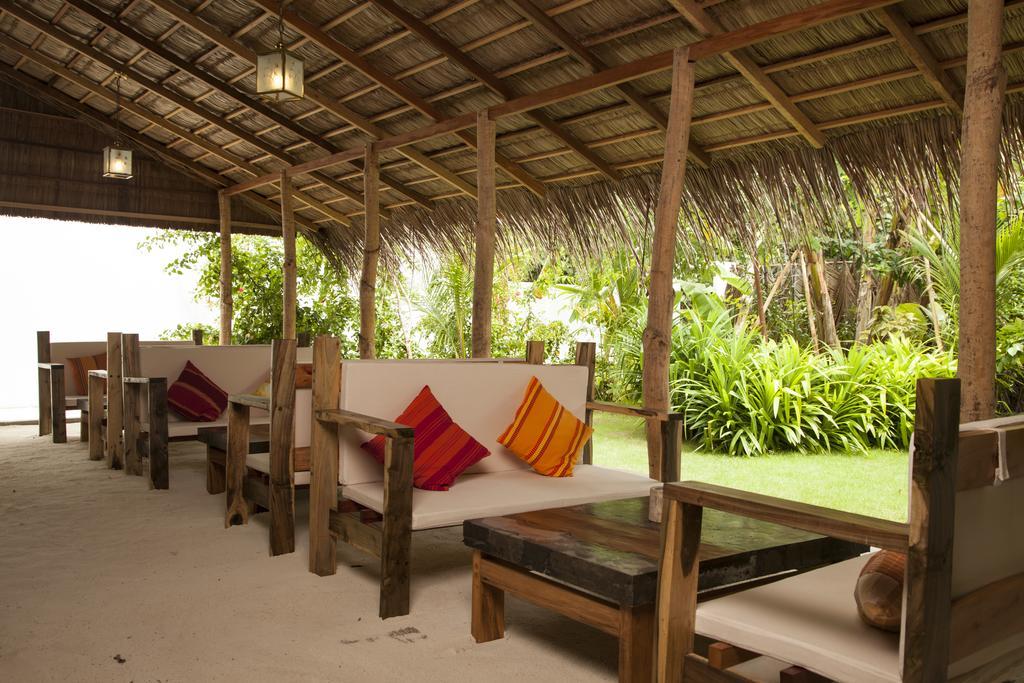 Amra Palace Gan (Laamu Atoll) Exterior foto