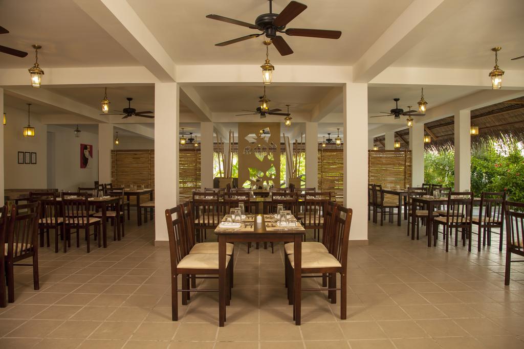 Amra Palace Gan (Laamu Atoll) Exterior foto