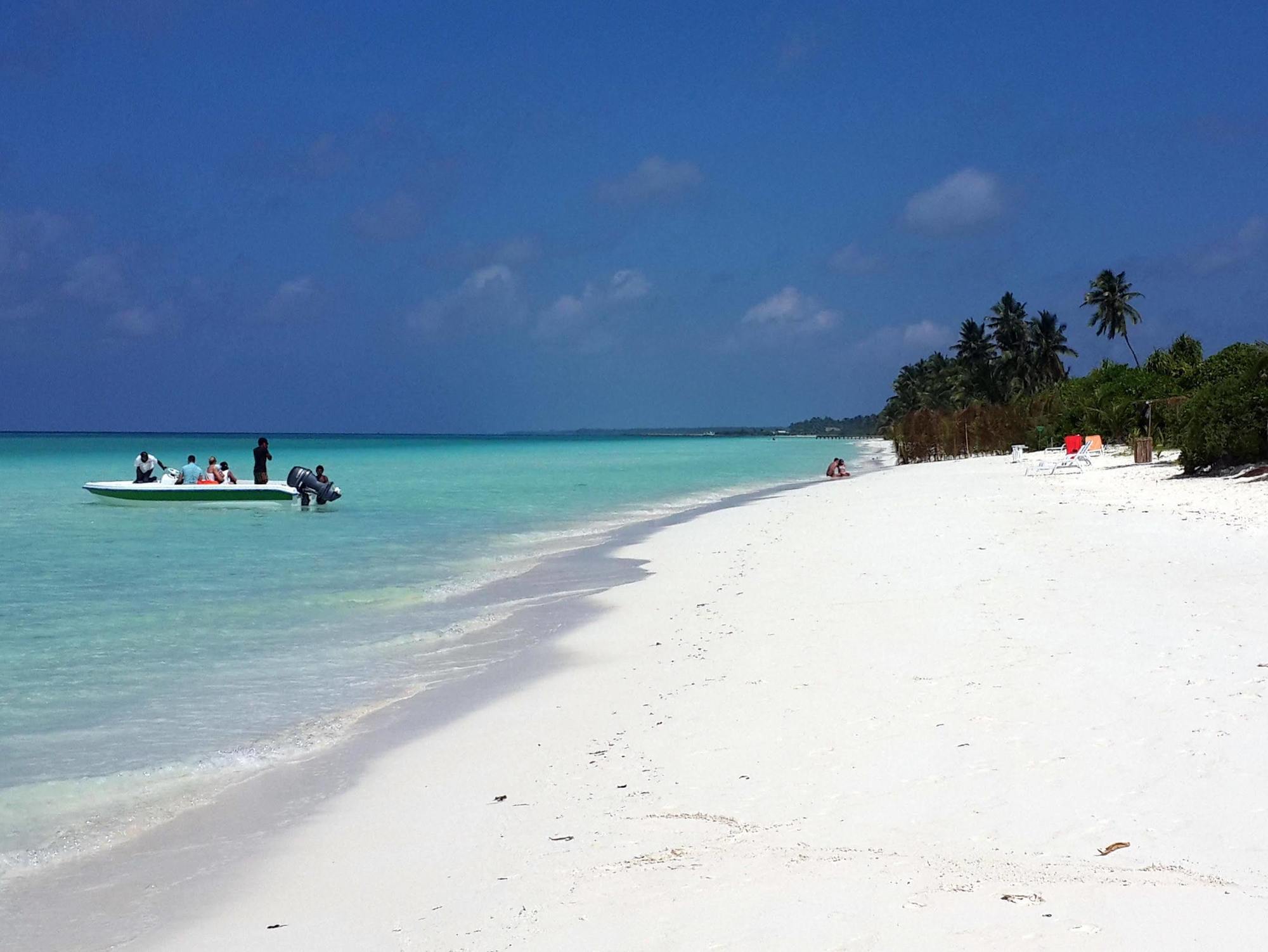 Amra Palace Gan (Laamu Atoll) Exterior foto